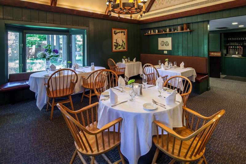 Red Geranium Restaurant | restaurant | 520 North St, New Harmony, IN 47631, USA | 8126826171 OR +1 812-682-6171