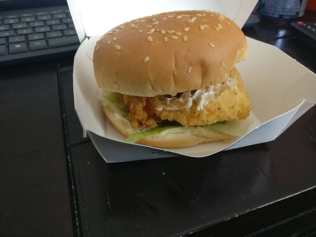 Mary Browns Chicken & Taters | restaurant | Canada Trust Plaza, 170 Silvercreek Pkwy N, Guelph, ON N1H 7P7, Canada | 5198370744 OR +1 519-837-0744