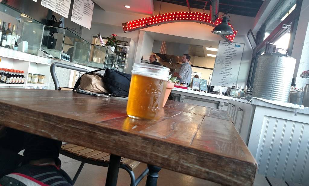 Kanaloa Seafood | restaurant | 715 Chapala St, Santa Barbara, CA 93101, USA | 8059665159 OR +1 805-966-5159