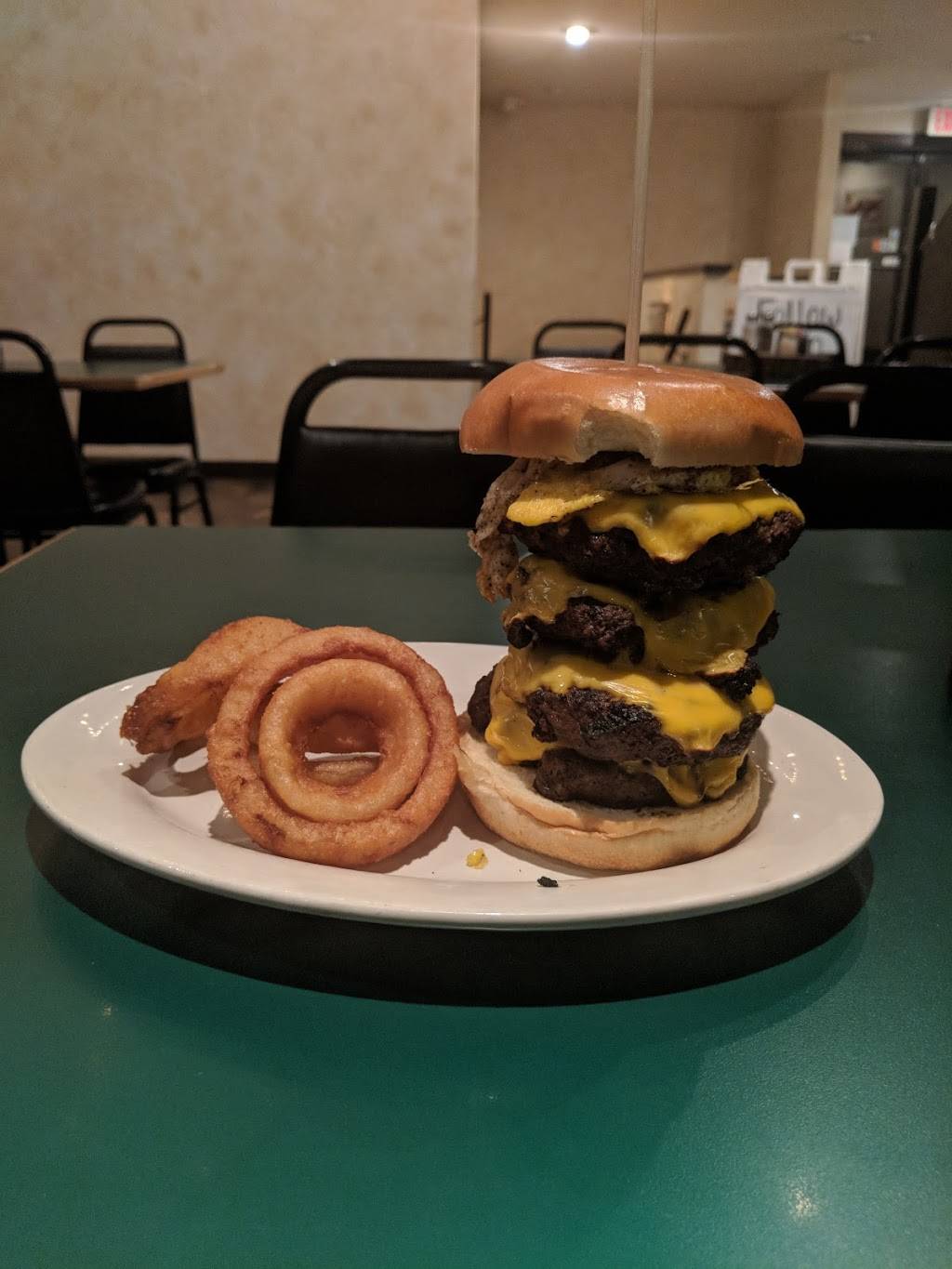 Big Willys Lakehouse | restaurant | 7395 N County Rd 425 W, Brazil, IN 47834, USA | 8124465253 OR +1 812-446-5253