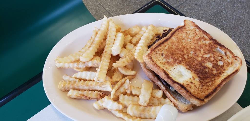 Courtesy Diner | restaurant | 3153 S Kingshighway Blvd, St. Louis, MO 63139, USA | 3147769059 OR +1 314-776-9059