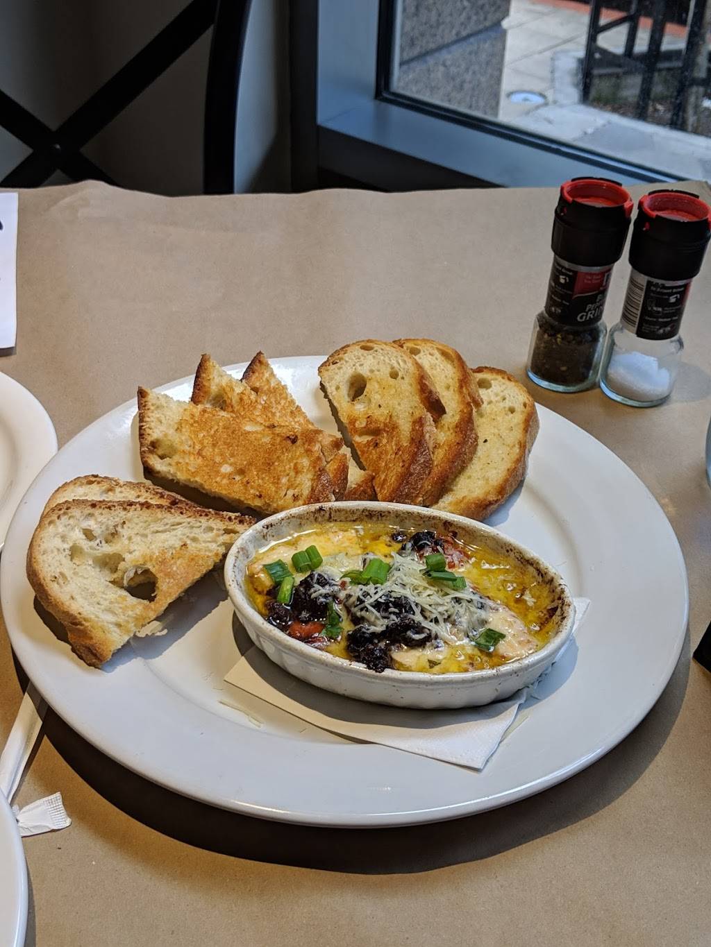 Artisans Table | cafe | 55 W Church St #128, Orlando, FL 32801, USA | 4077307499 OR +1 407-730-7499