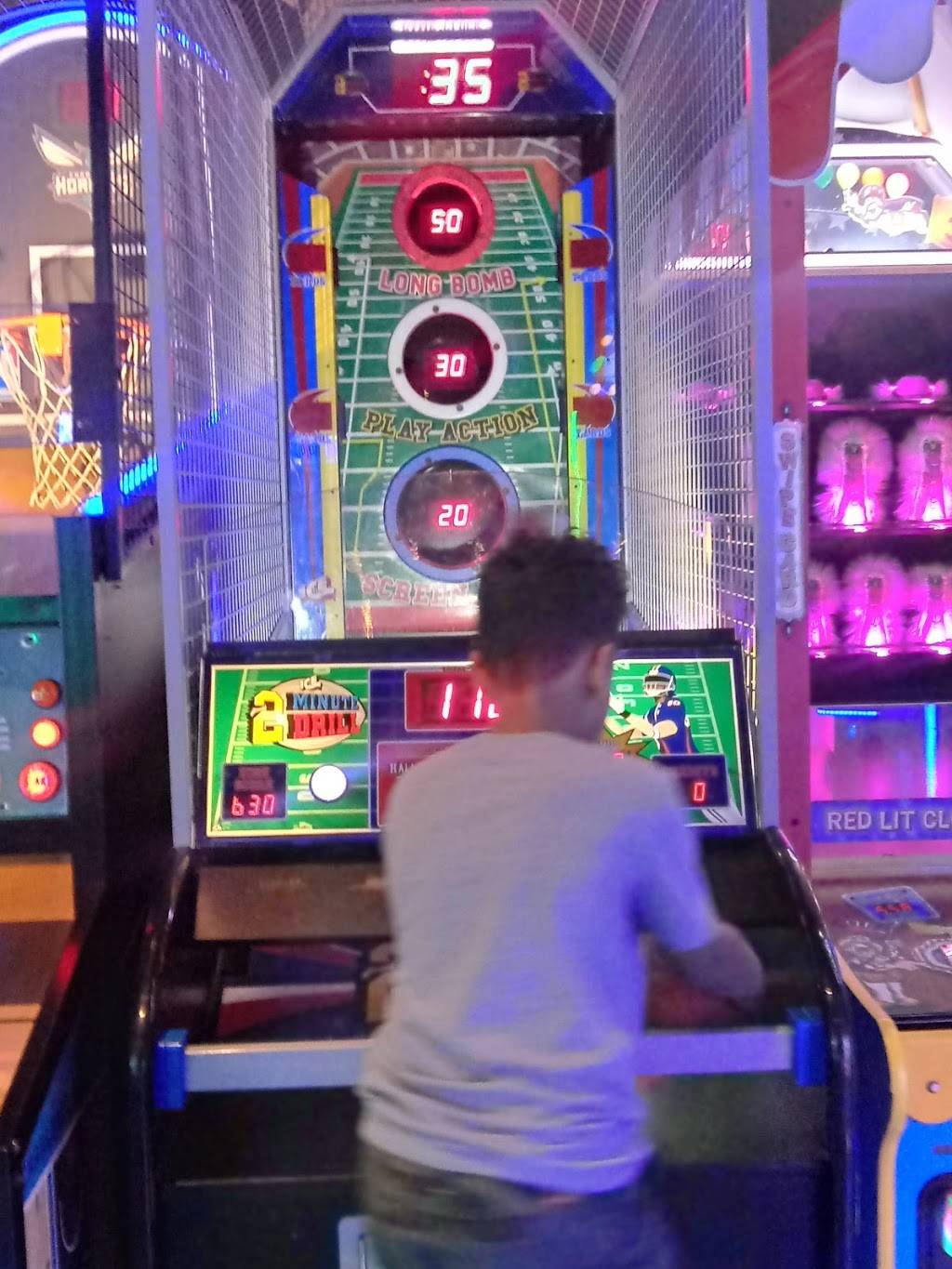 Main Event Knoxville | restaurant | 9081 Kingston Pike, Knoxville, TN 37923, USA | 8653515000 OR +1 865-351-5000