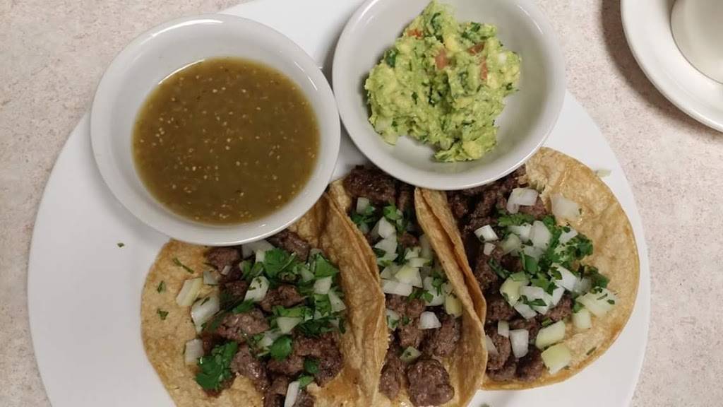 Somonauk Pancake House | restaurant | 740 E Market St, Somonauk, IL 60552, USA | 8154981000 OR +1 815-498-1000