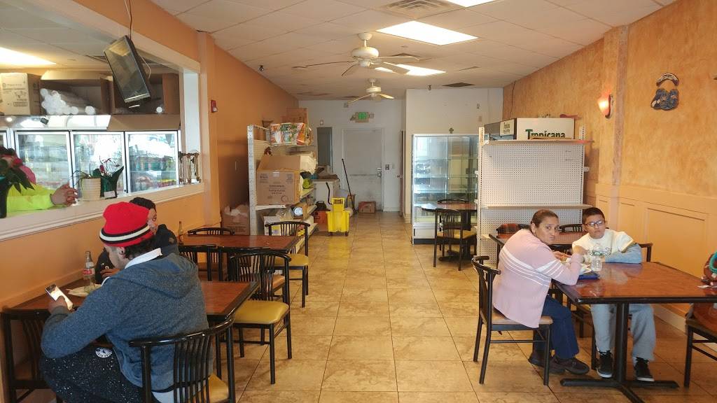 El Salvador Island Deli | restaurant | 58 Albany Ave, Amityville, NY 11701, USA | 6316080612 OR +1 631-608-0612