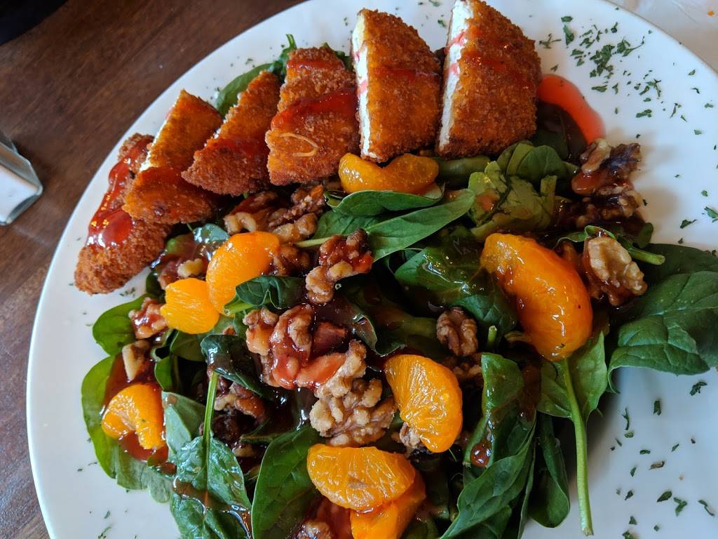 Bootleggers on Broadway | restaurant | 200 Broadway, Troy, NY 12180, USA | 5188744475 OR +1 518-874-4475