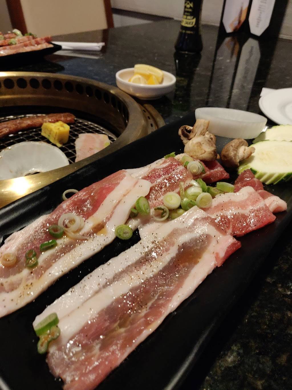 Jinju | restaurant | 2600 34th St N, St. Petersburg, FL 33713, USA | 7275921400 OR +1 727-592-1400