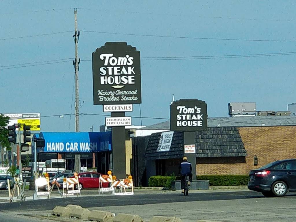 Toms Steak House | restaurant | 1901 W North Ave, Melrose Park, IL 60160, USA | 7083452766 OR +1 708-345-2766