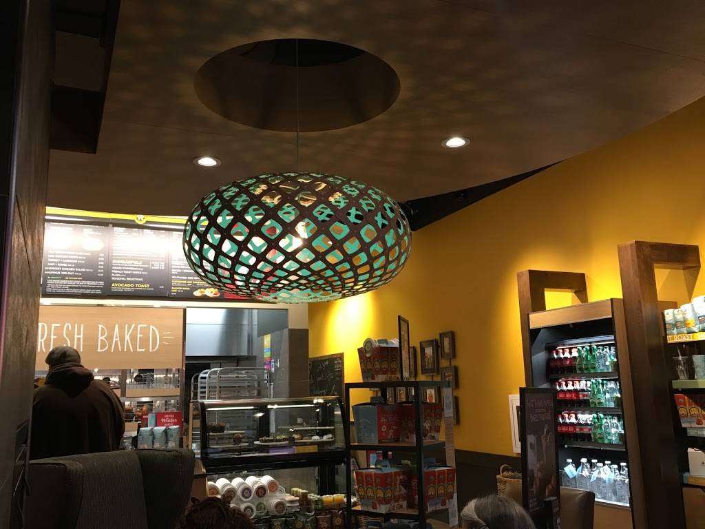 Caribou Coffee | cafe | 2870 Edgewood Rd SW Suite 100, Cedar Rapids, IA 52404, USA | 3192496095 OR +1 319-249-6095