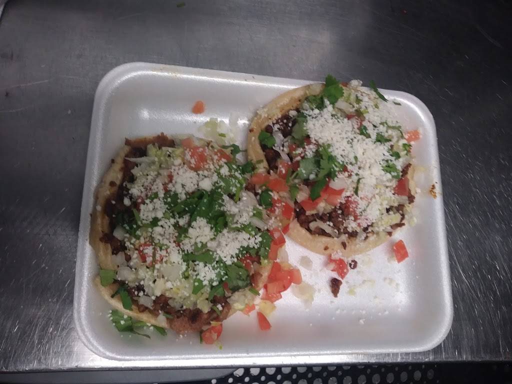 Lunas tacos | restaurant | 6901 McCart Ave, Fort Worth, TX 76133, USA | 8172312050 OR +1 817-231-2050