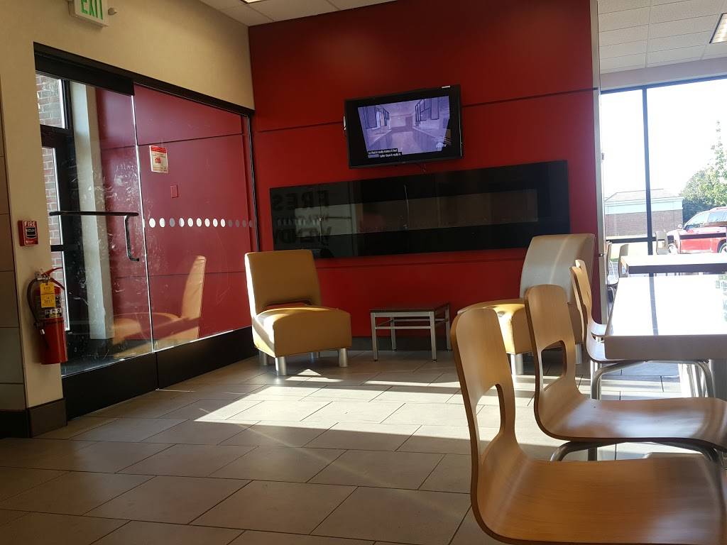 Wendys | restaurant | 245 S Randall Rd, Algonquin, IL 60102, USA | 8474588461 OR +1 847-458-8461