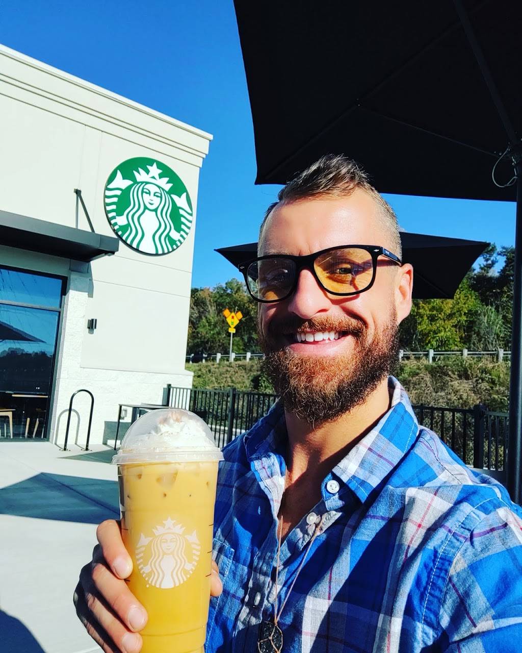 Starbucks | cafe | 111 Chapman Triangle Way, Knoxville, TN 37920, USA | 8655856511 OR +1 865-585-6511