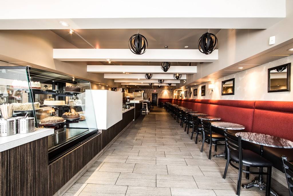 Demetres Kingsway | cafe | 2962 Bloor St W, Etobicoke, ON M8X 1B7, Canada | 4162342233 OR +1 416-234-2233