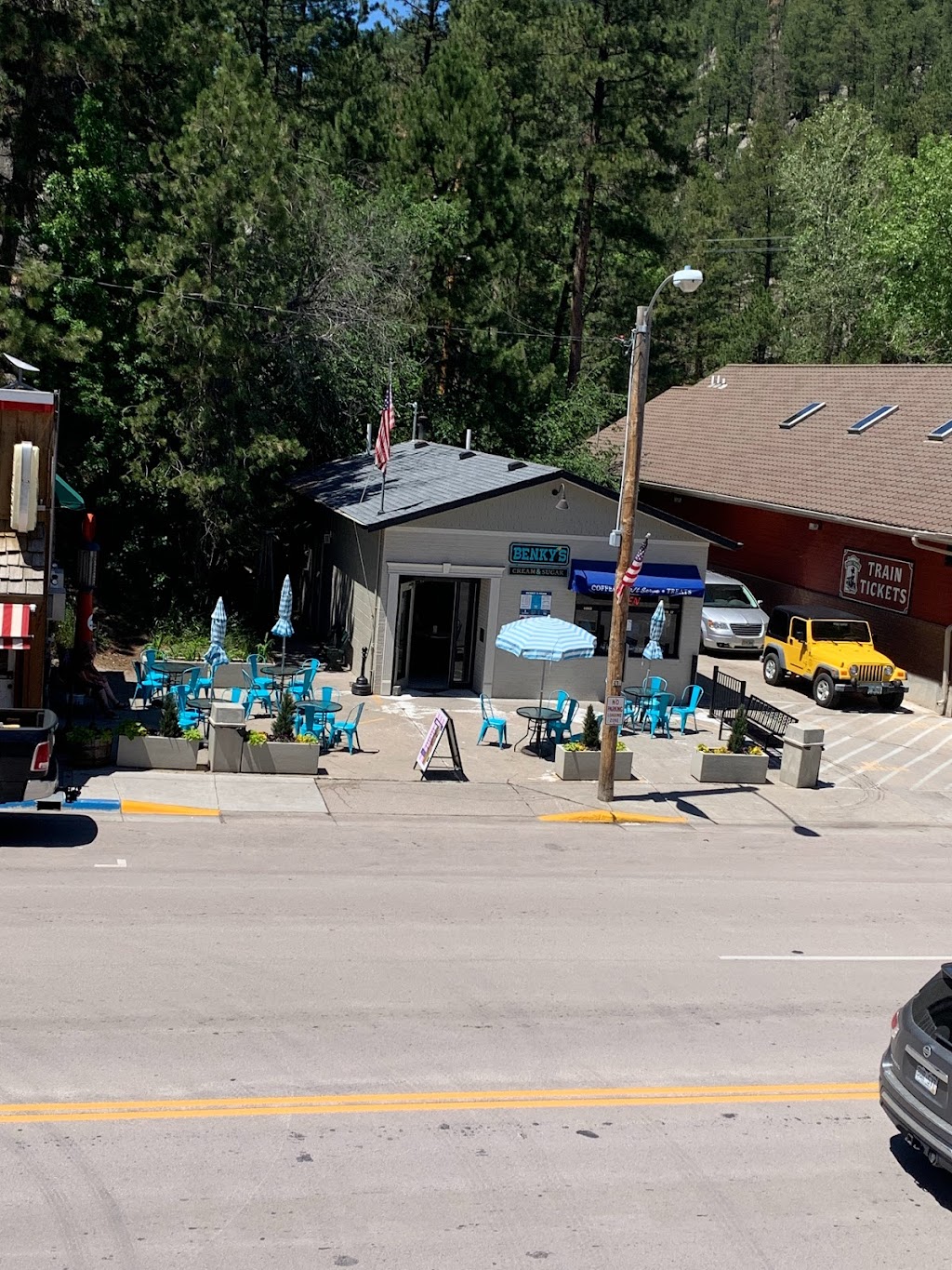 Benky’s Cream & Sugar | restaurant | 111 Winter St, Keystone, SD 57751, USA | 6058772827 OR +1 605-877-2827