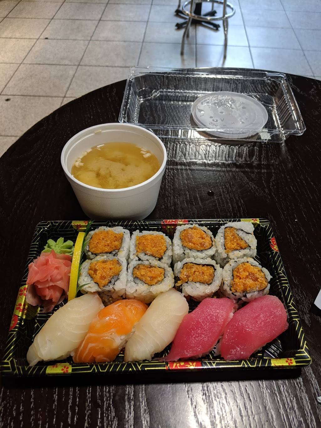Ueno Take Out Sushi | restaurant | 75 Sherbourne St, Toronto, ON M5A 4S8, Canada | 4163637064 OR +1 416-363-7064