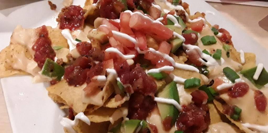 Branns Steakhouse & Grille | restaurant | 401 Leonard St NW, Grand Rapids, MI 49504, USA | 6164549368 OR +1 616-454-9368