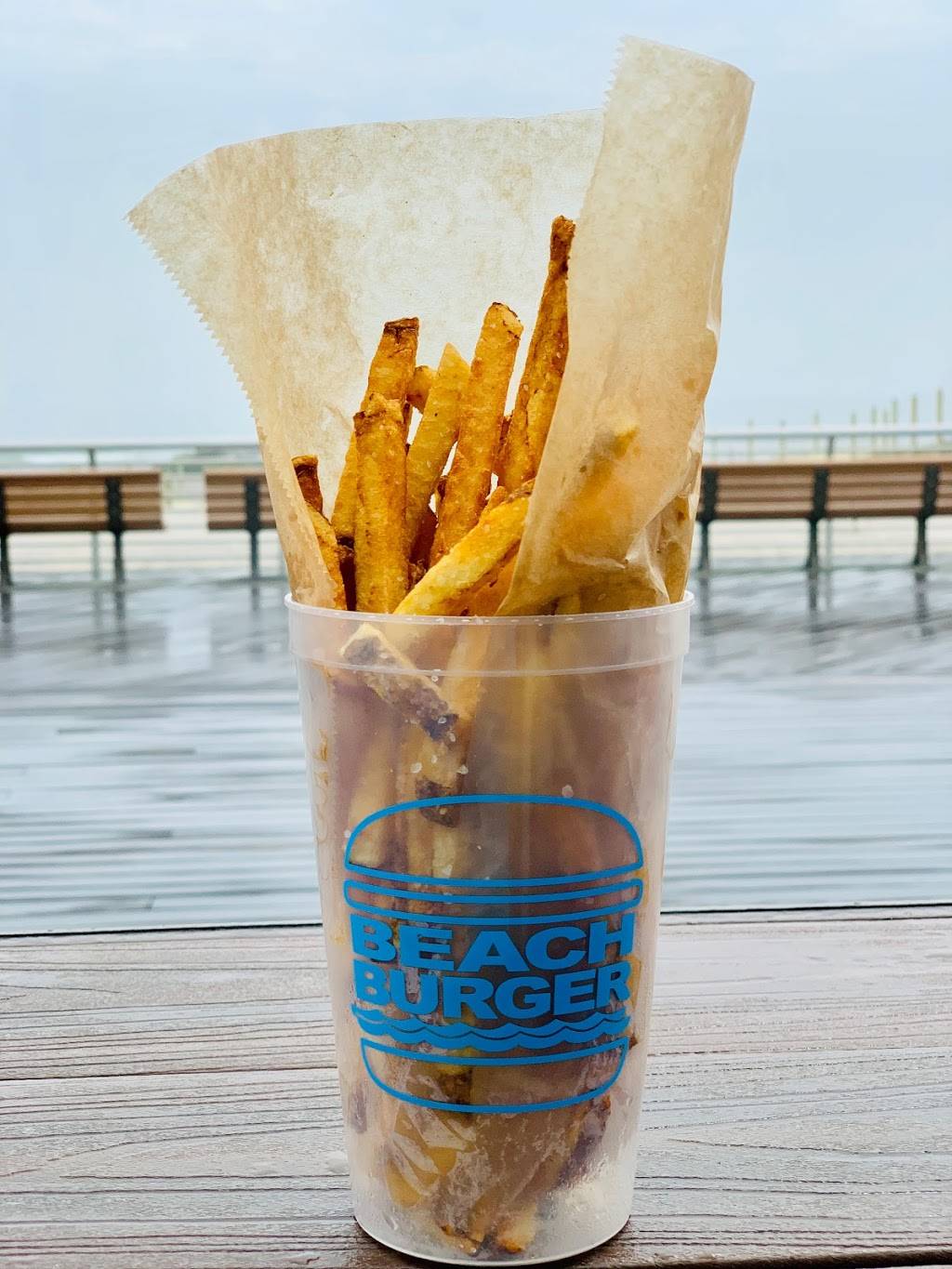 Beach Burger | restaurant | Boardwalk @, Grand Blvd, Long Beach, NY 11561, USA | 5164318800 OR +1 516-431-8800