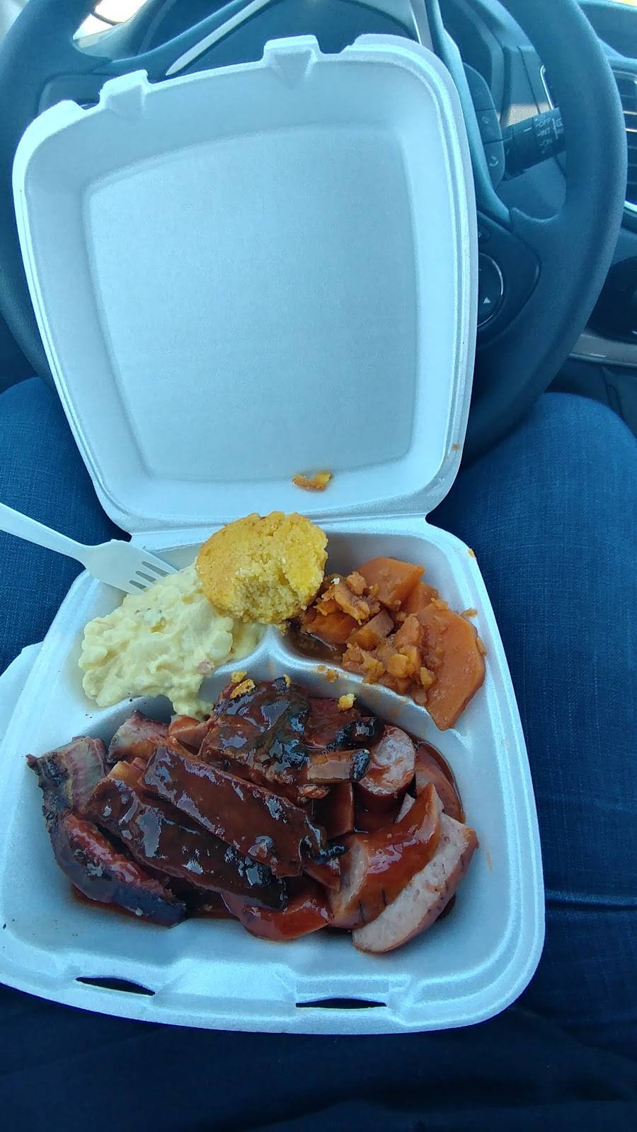 TDs Barbecue | restaurant | 3403 S Lancaster Rd, Dallas, TX 75216, USA | 2143729840 OR +1 214-372-9840