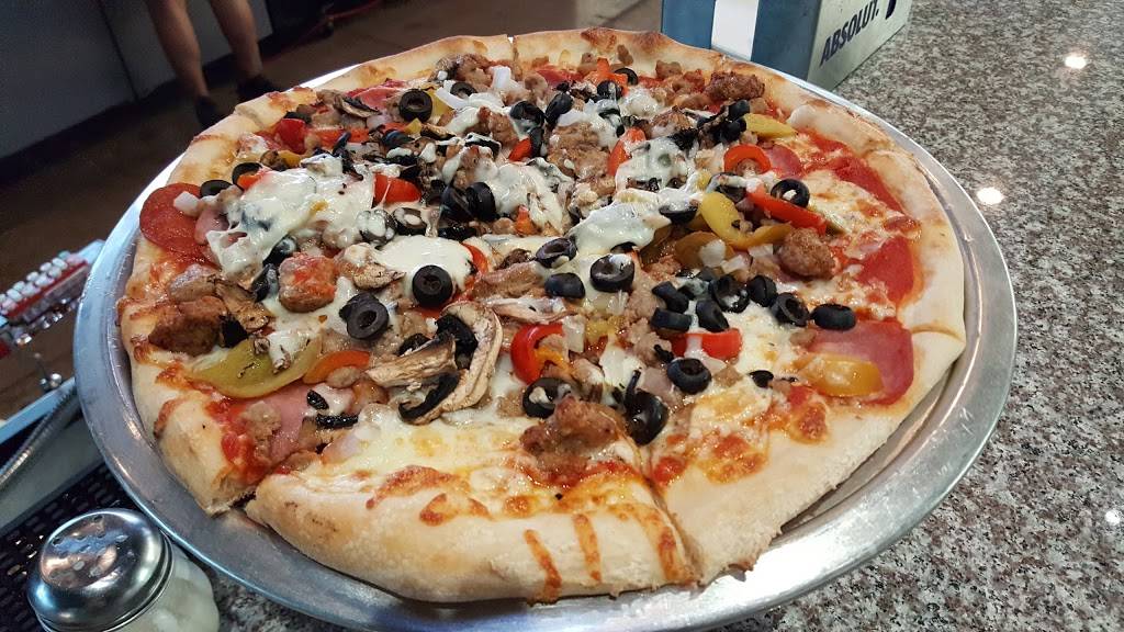 Benjamins Pizza Kitchen & Bar | restaurant | 295 West Byron Nelson Boulevard #200, Roanoke, TX 76262, USA | 6822377707 OR +1 682-237-7707