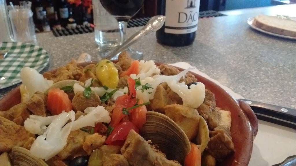 Sagres Restaurant | restaurant | 172 Maple St, Naugatuck, CT 06770, USA | 2037295064 OR +1 203-729-5064