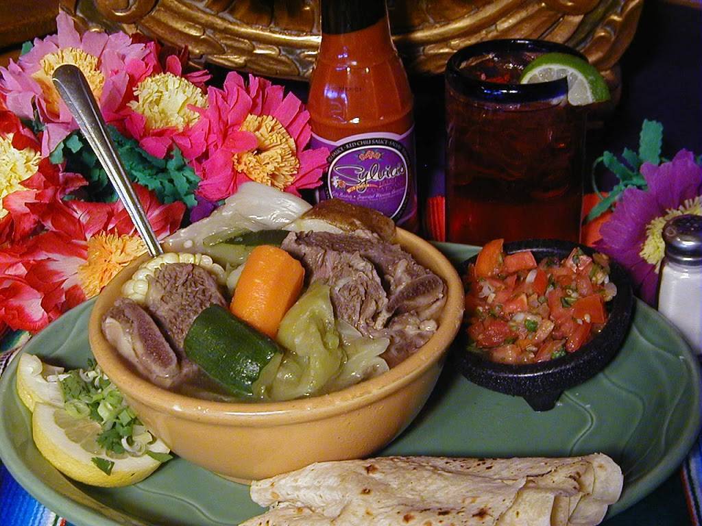 La Canasta Capitolio | restaurant | 1733 W Van Buren St, Phoenix, AZ 85007, USA | 6022580769 OR +1 602-258-0769