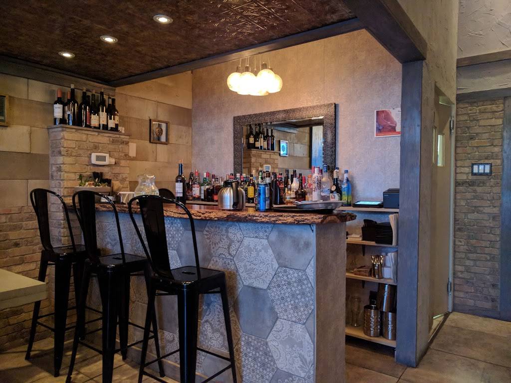 Amuse Kitchen & Wine | restaurant | 500 Eagleson Rd, Kanata, ON K2M 1H4, Canada | 6138808883 OR +1 613-880-8883