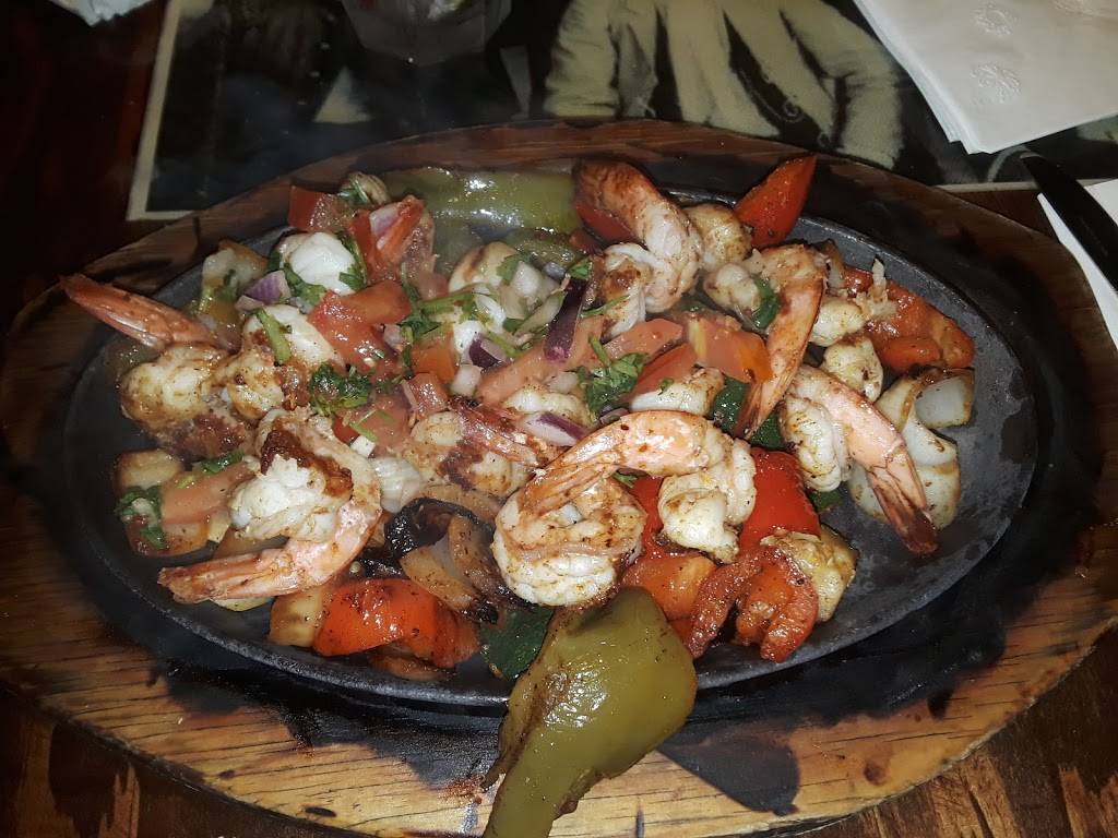 Casa Gamino Restaurant | restaurant | 4937 W Century Blvd, Inglewood, CA 90304, USA | 3106717661 OR +1 310-671-7661