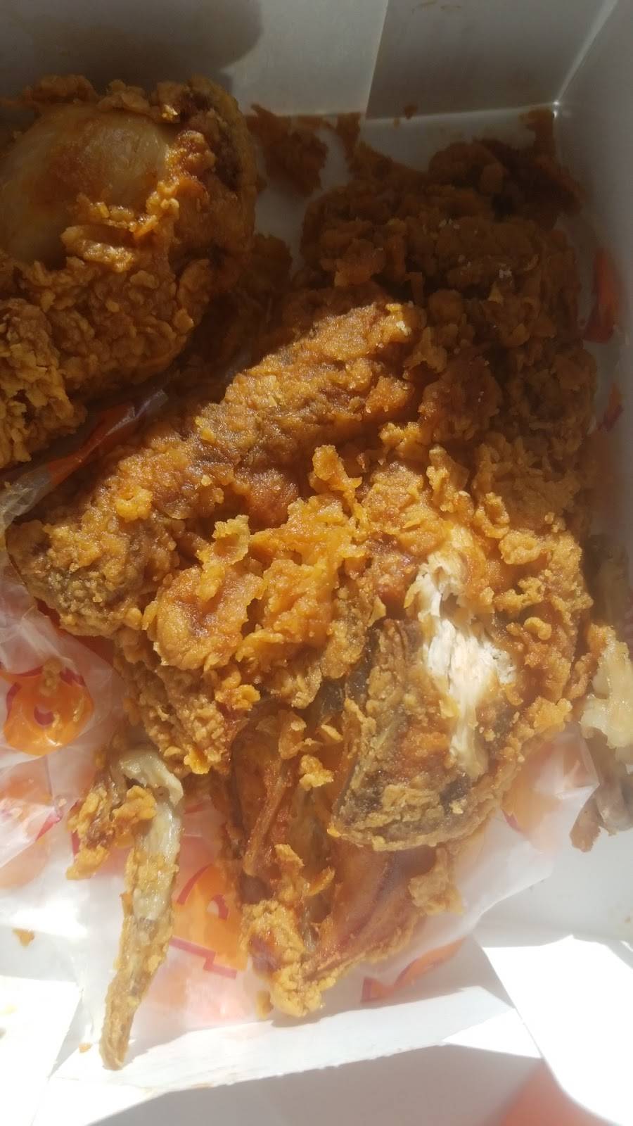 Popeyes Louisiana Kitchen | restaurant | 10087 E Washington St, Indianapolis, IN 46229, USA | 3178975563 OR +1 317-897-5563