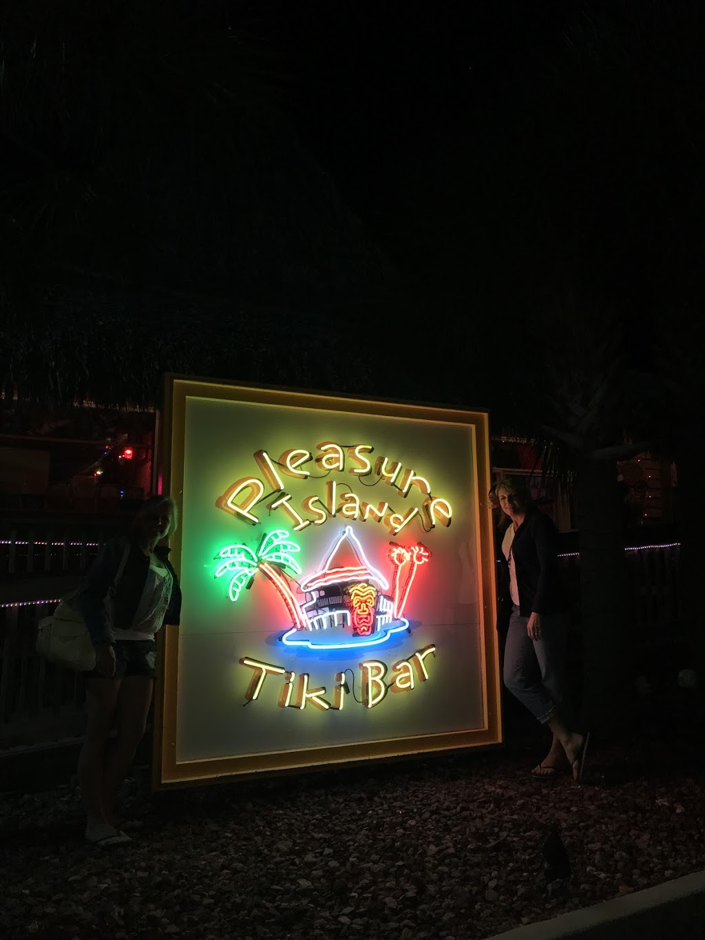 Pleasure Island Tiki Bar at Sportsman Marina | restaurant | 27844 Canal Rd, Orange Beach, AL 36561, USA | 2519818454 OR +1 251-981-8454