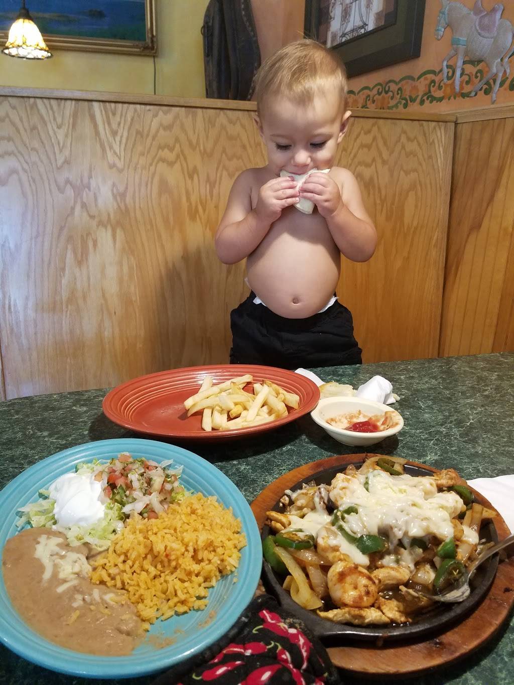 Dos Primos Mexican Restaurant | restaurant | 624 N Main St, OFallon, MO 63366, USA | 6369780130 OR +1 636-978-0130