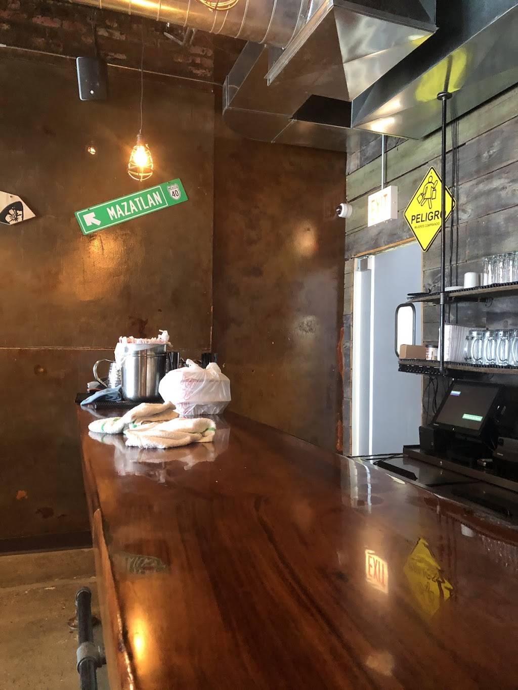 Mariscos La Costa 2 | restaurant | 1132 N Ashland Ave, Chicago, IL 60622, USA | 7733601226 OR +1 773-360-1226