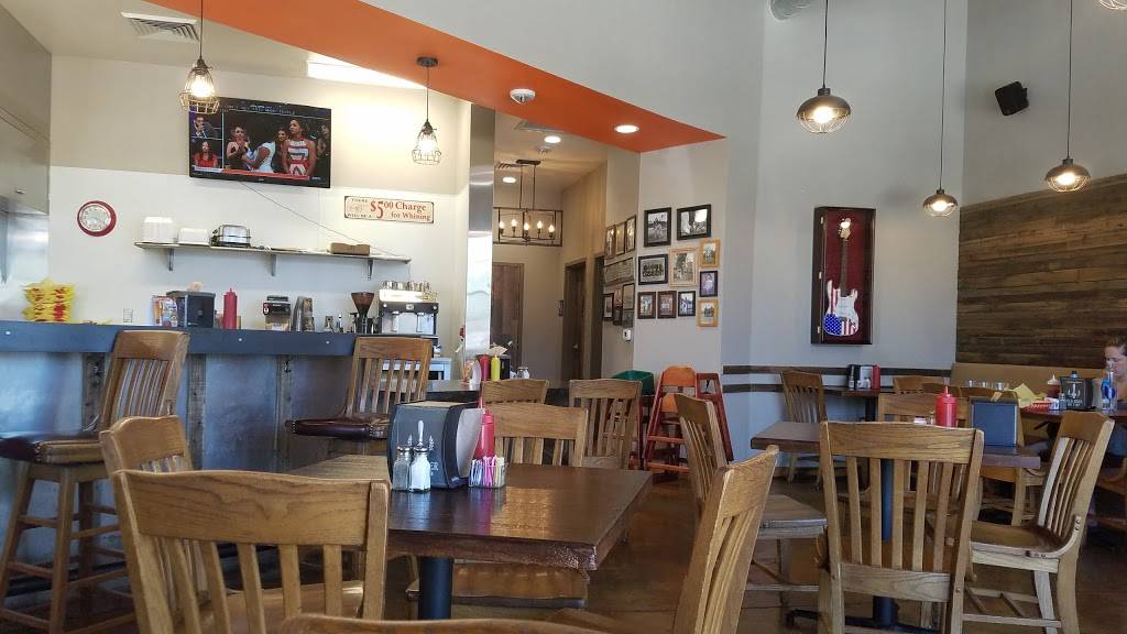 Squeeze Burger | restaurant | 10550 Twin Cities Rd, Galt, CA 95632, USA | 2097454313 OR +1 209-745-4313