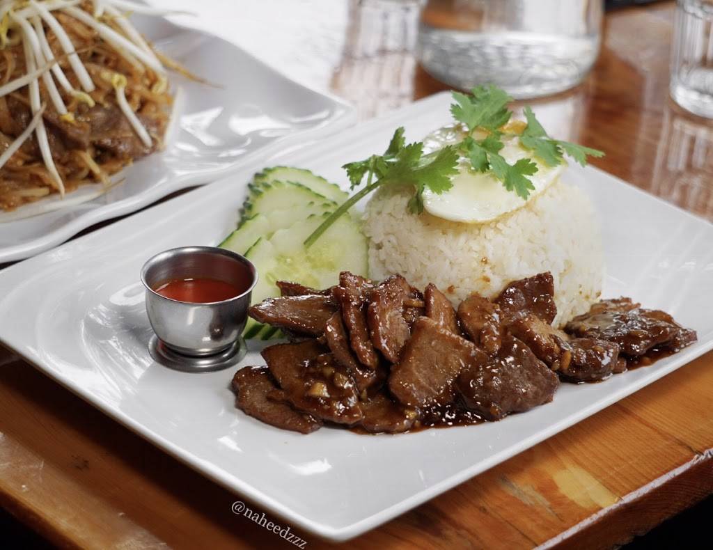 Sukhothai | restaurant | 1442 Dundas St W, Toronto, ON M6J 1Y6, Canada | 4167922432 OR +1 416-792-2432