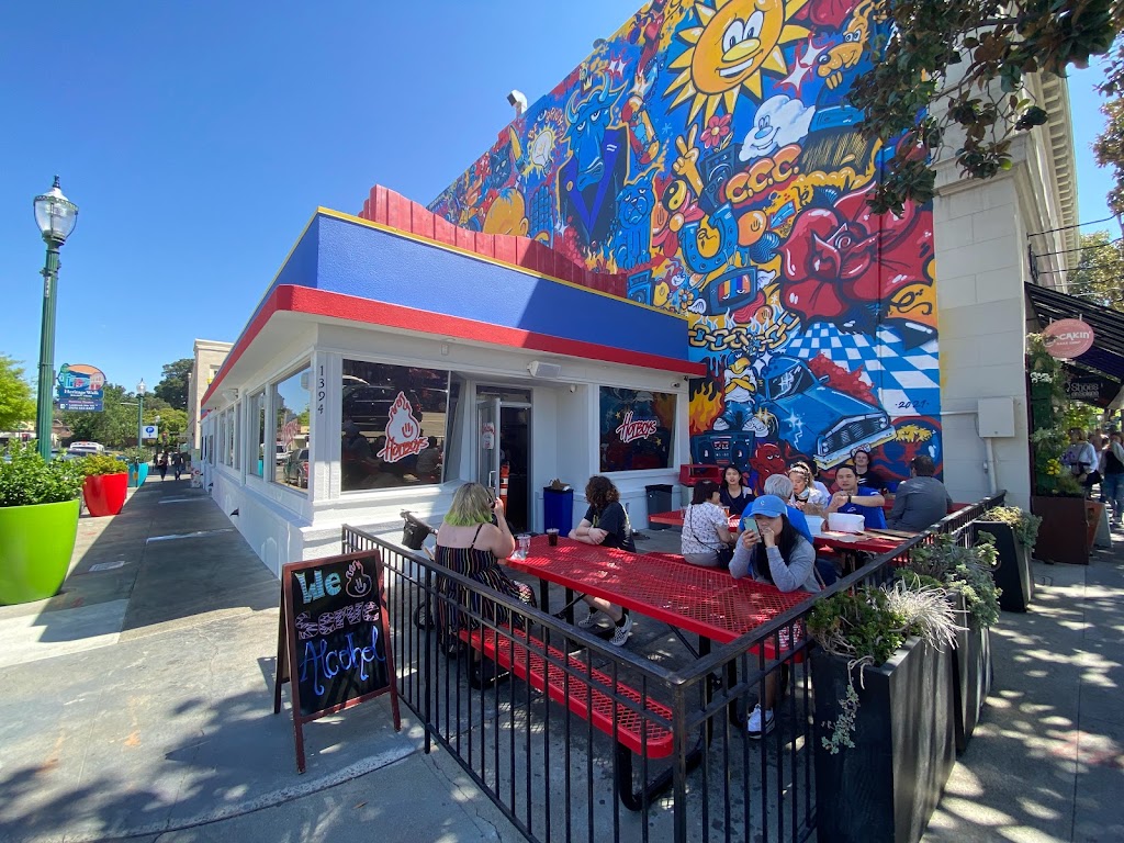 World Famous Hotboys Chicken | restaurant | 1394 N Main St, Walnut Creek, CA 94596, USA | 9253935579 OR +1 925-393-5579