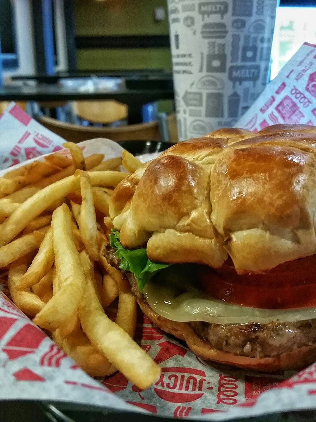 Jack in the Box | restaurant | 1905 Garnet Ave, San Diego, CA 92109, USA | 8582725712 OR +1 858-272-5712