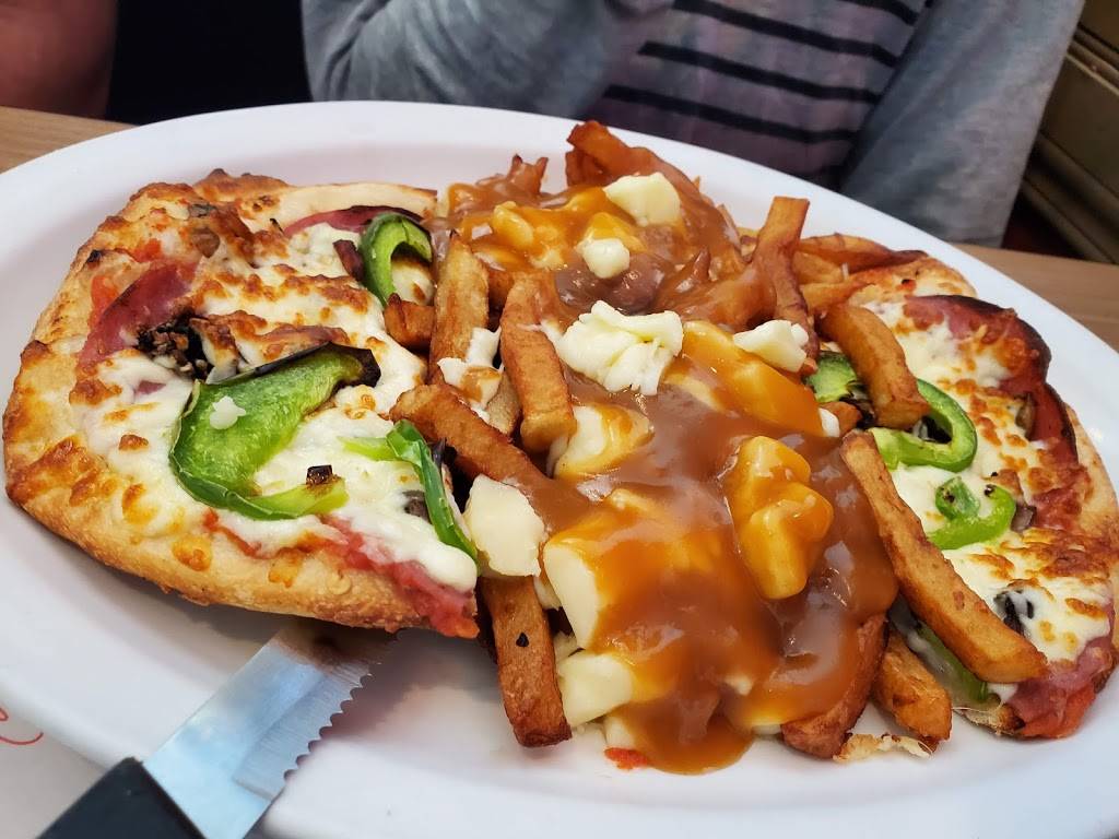 Le Restaurant Du Carrefour | restaurant | 505 Avenue Béthany, Lachute, QC J8H 4A6, Canada | 4504093229 OR +1 450-409-3229