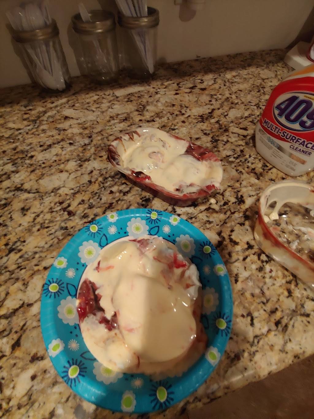 Braums Ice Cream & Burger Restaurant | restaurant | 333 N Mustang Rd, Mustang, OK 73064, USA | 4053765141 OR +1 405-376-5141