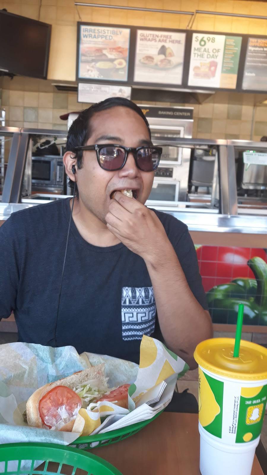 Subway | meal takeaway | 1013 S Alvarado St Unit 1013, Los Angeles, CA 90006, USA | 2133883040 OR +1 213-388-3040