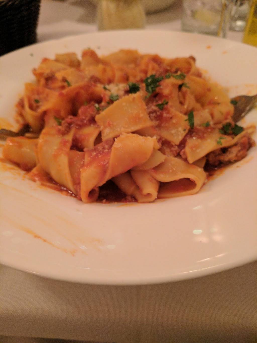 La Scogliera | restaurant | 474 River Rd, Shelton, CT 06484, USA | 2039221179 OR +1 203-922-1179