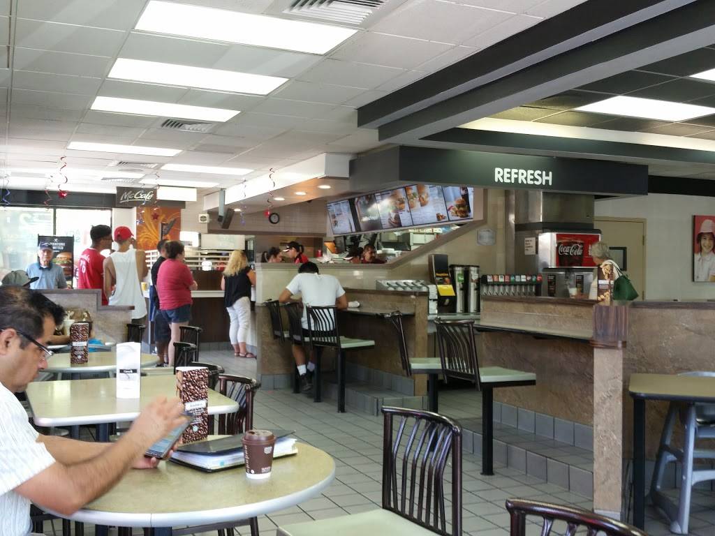 McDonalds | cafe | 400 McKinley St, Corona, CA 92879, USA | 9513717060 OR +1 951-371-7060