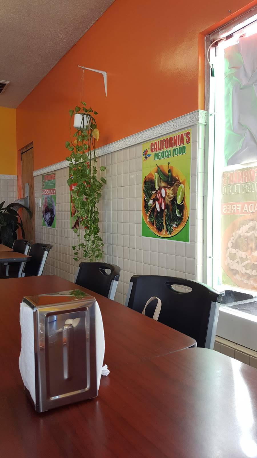 Californias Mexican Restaurant | restaurant | 675 E Valley Pkwy, Escondido, CA 92025, USA | 4429995486 OR +1 442-999-5486