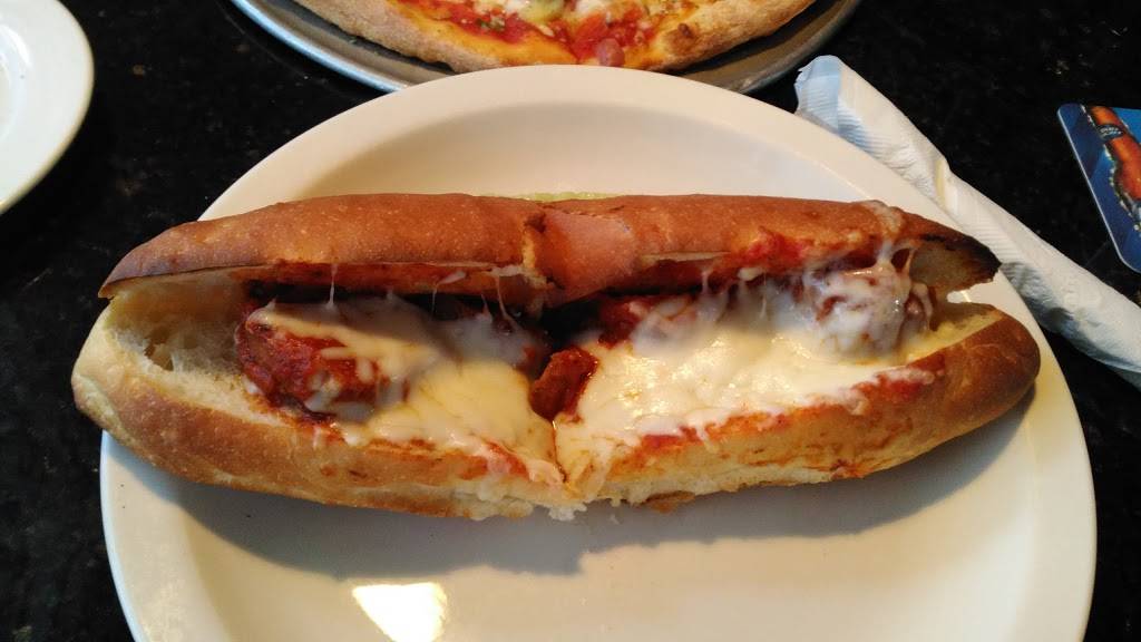 Mikeys Pizza & Italian Restaurant | restaurant | 3004, 7544 Beach Blvd, Jacksonville, FL 32216, USA | 9047217333 OR +1 904-721-7333