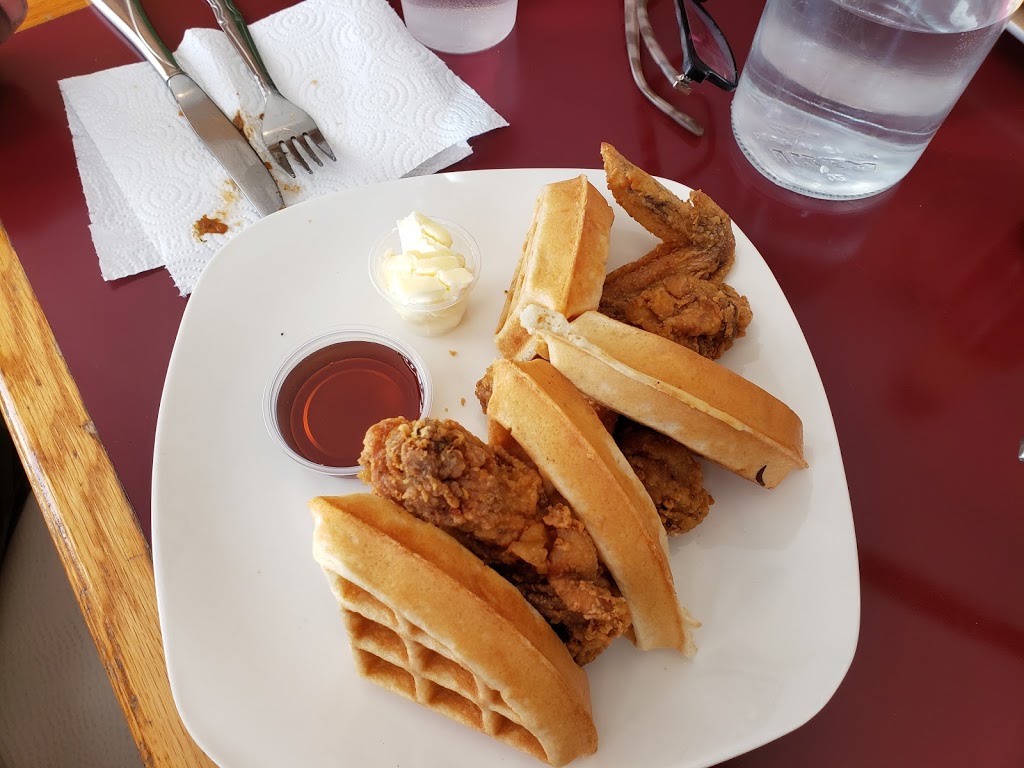 Bettie Lou’s | restaurant | 5633 N Ashland Ave, Chicago, IL 60660, USA | 3127252247 OR +1 312-725-2247