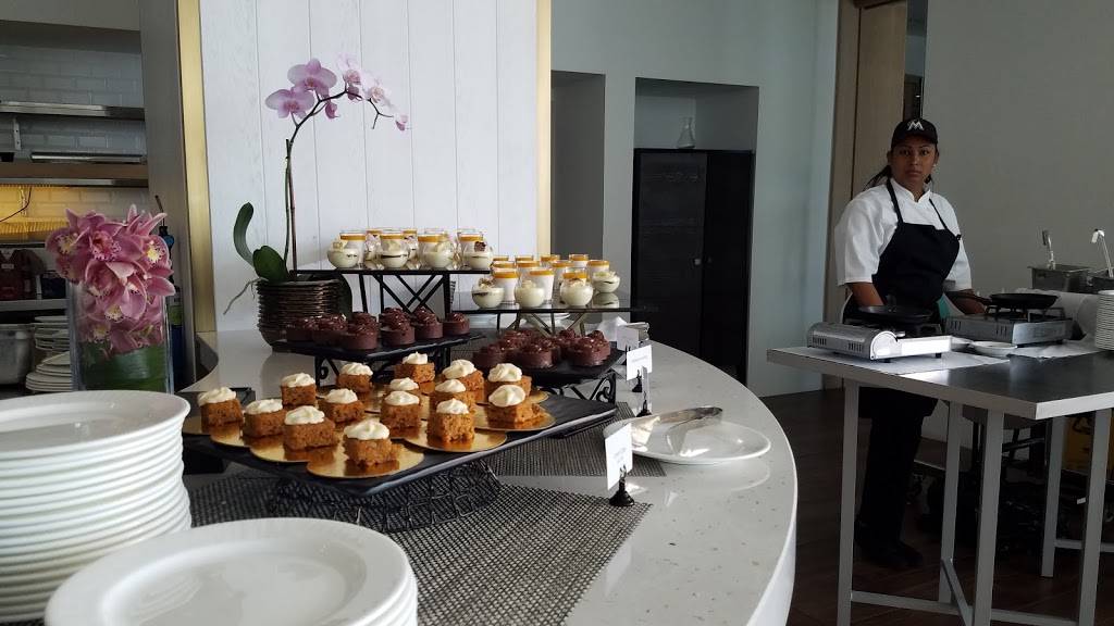 The Strand at Carillon Miami | restaurant | 6801 Collins Ave, Miami Beach, FL 33141, USA | 3055147474 OR +1 305-514-7474