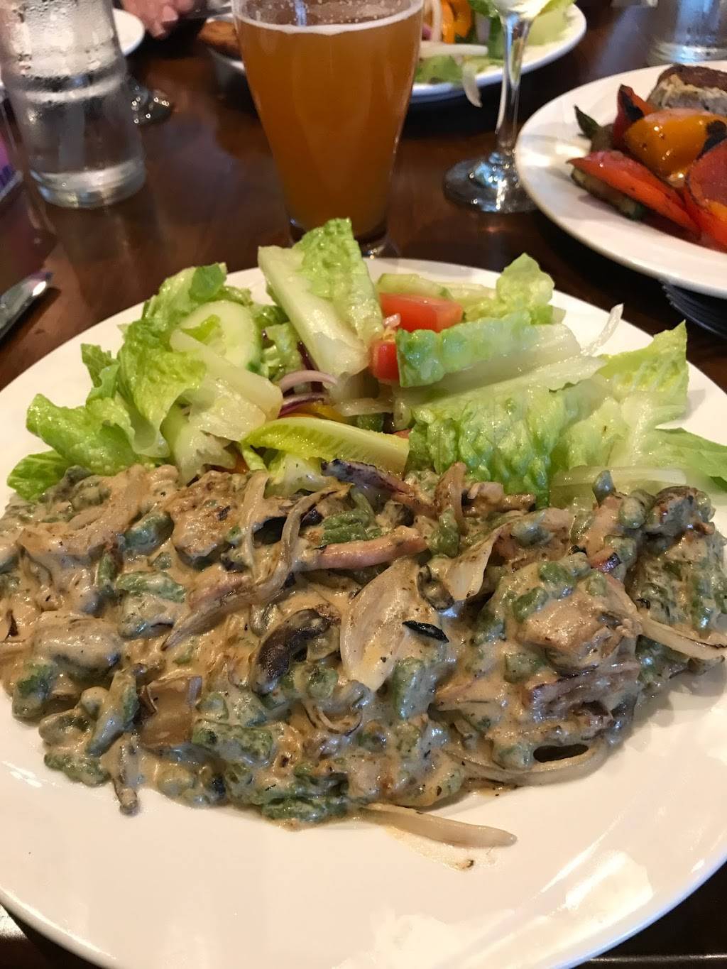 Old House Cosmopolitan | restaurant | 1024 Cameron St, Alexandria, VA 22314, USA | 7037179361 OR +1 703-717-9361