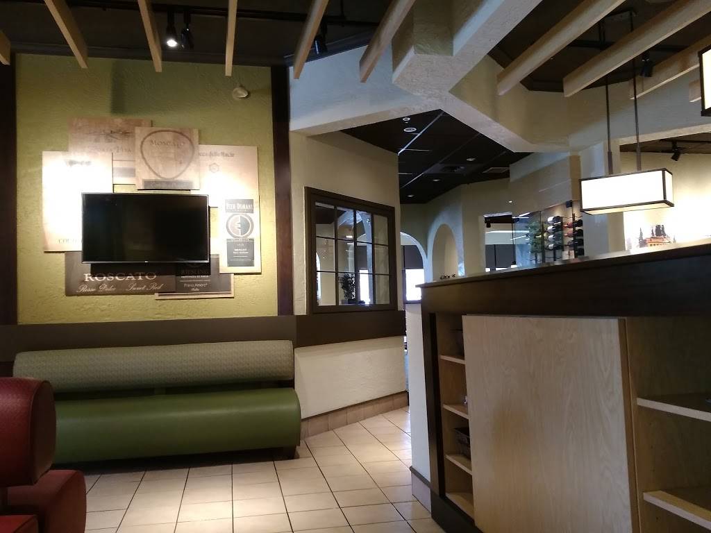 Olive Garden Italian Restaurant | meal takeaway | 24845 Gratiot Ave, Eastpointe, MI 48021, USA | 5867786670 OR +1 586-778-6670