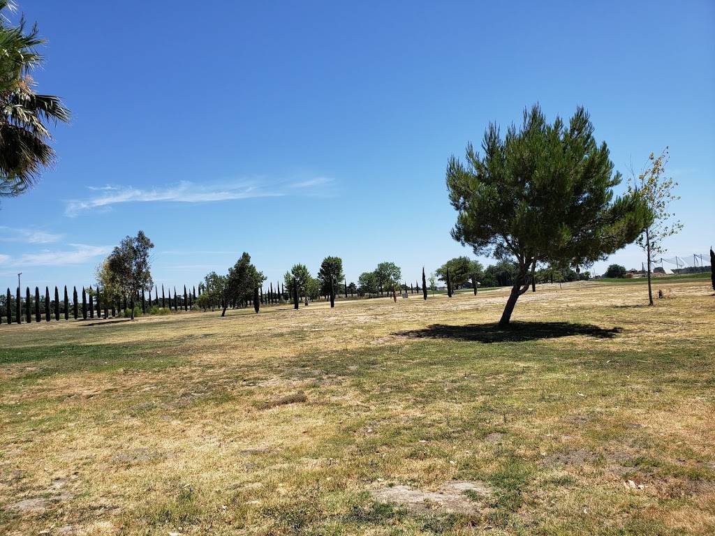 Old River Golf Course | restaurant | 18007 Mac Arthur Dr, Tracy, CA 95304, USA | 2098308585 OR +1 209-830-8585