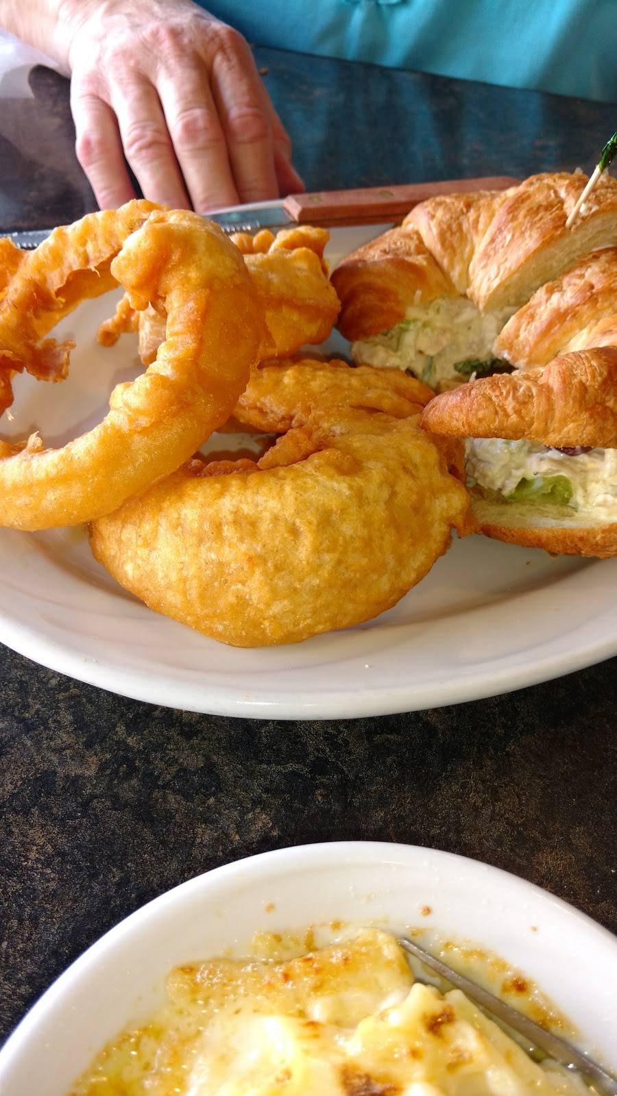 Berardis Family Kitchen | restaurant | 1019 W Perkins Ave, Sandusky, OH 44870, USA | 4196264592 OR +1 419-626-4592