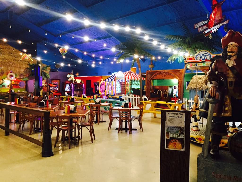 Burger Barge Boardwalk | restaurant | 2805, 123 Meadow Ave, East Peoria, IL 61611, USA | 3096986161 OR +1 309-698-6161