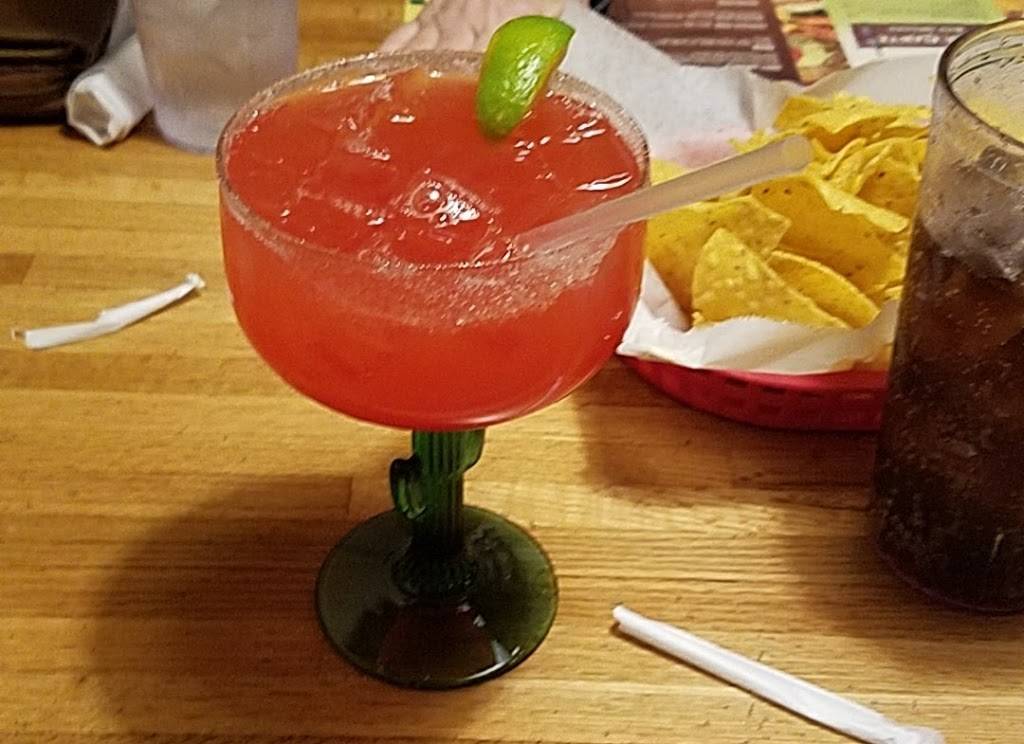 El Caballo Blanco Mexican | restaurant | 419 E 5th St, Connersville, IN 47331, USA | 7658251118 OR +1 765-825-1118